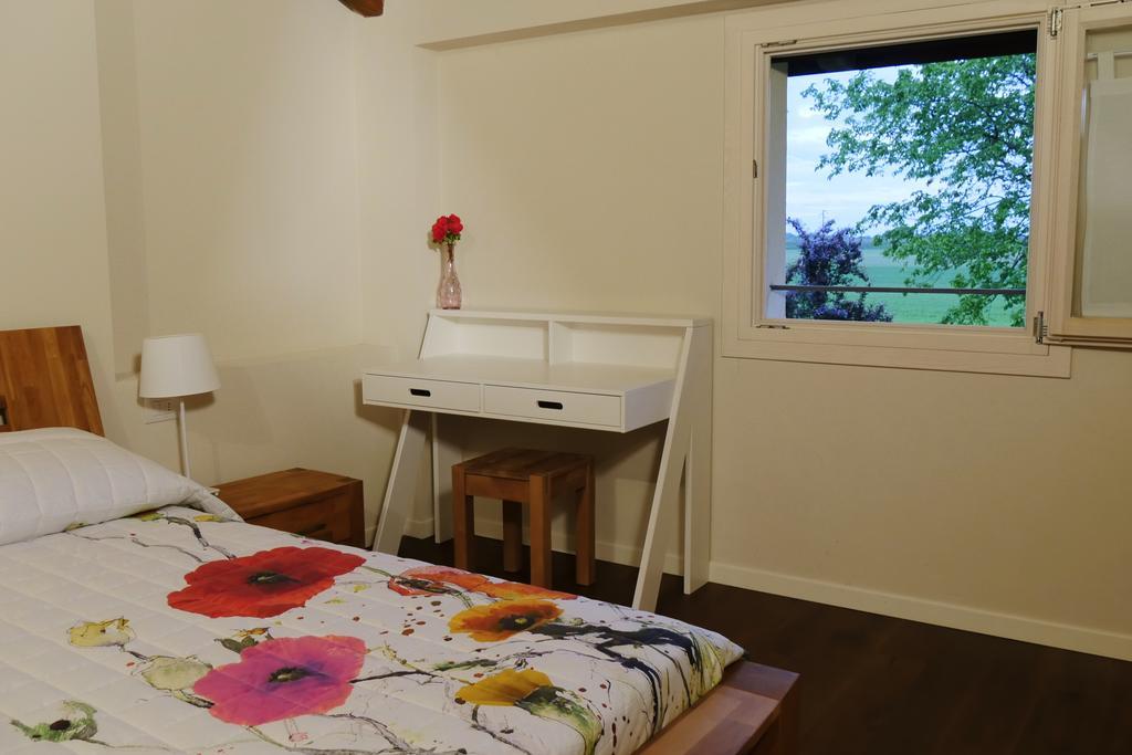 Locanda Del Toro Calderara di Reno Ruang foto
