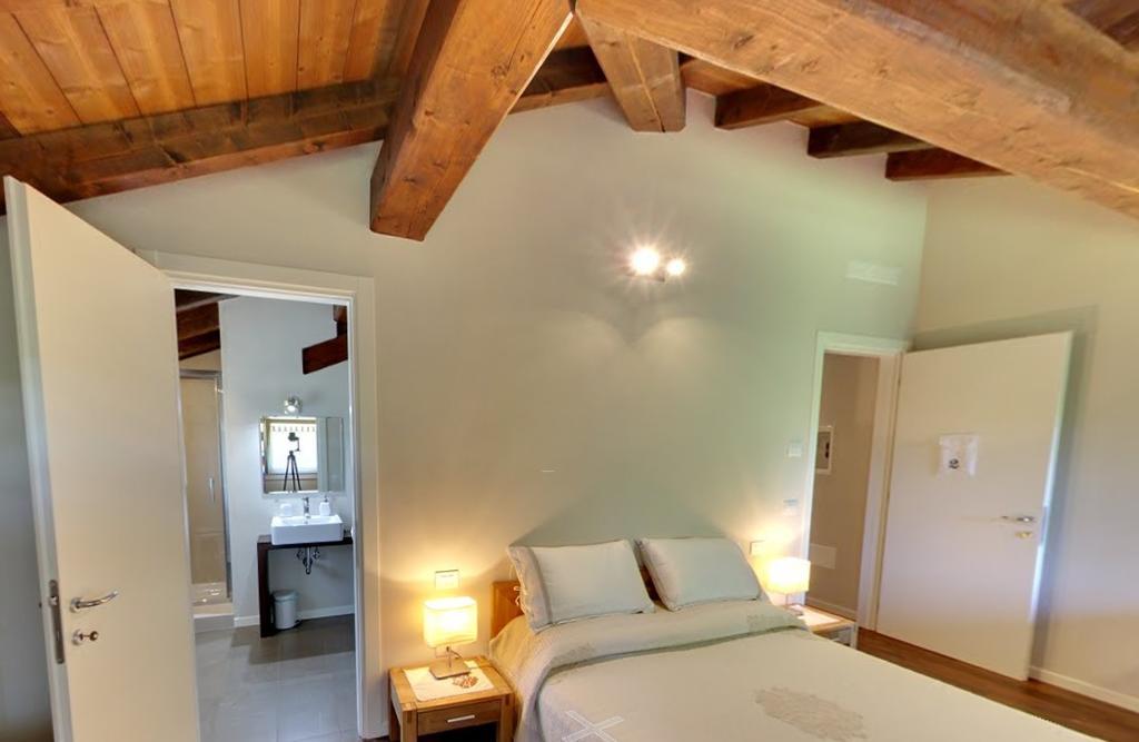 Locanda Del Toro Calderara di Reno Bagian luar foto
